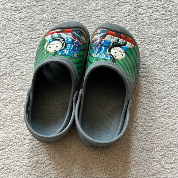 Thomas the tank engine slippers, size 11/12 boy - Picture 2 of 5